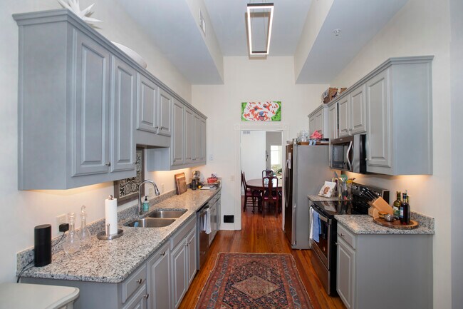 Cocina - 160 E Main St