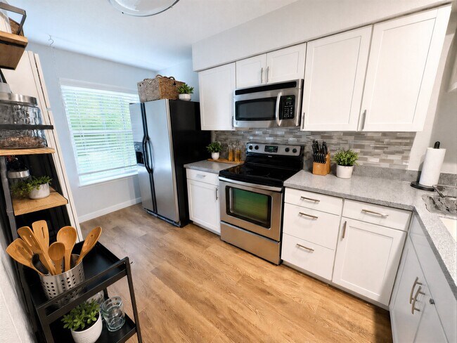 Foto del edificio - 8102 Briar Ridge Ln
