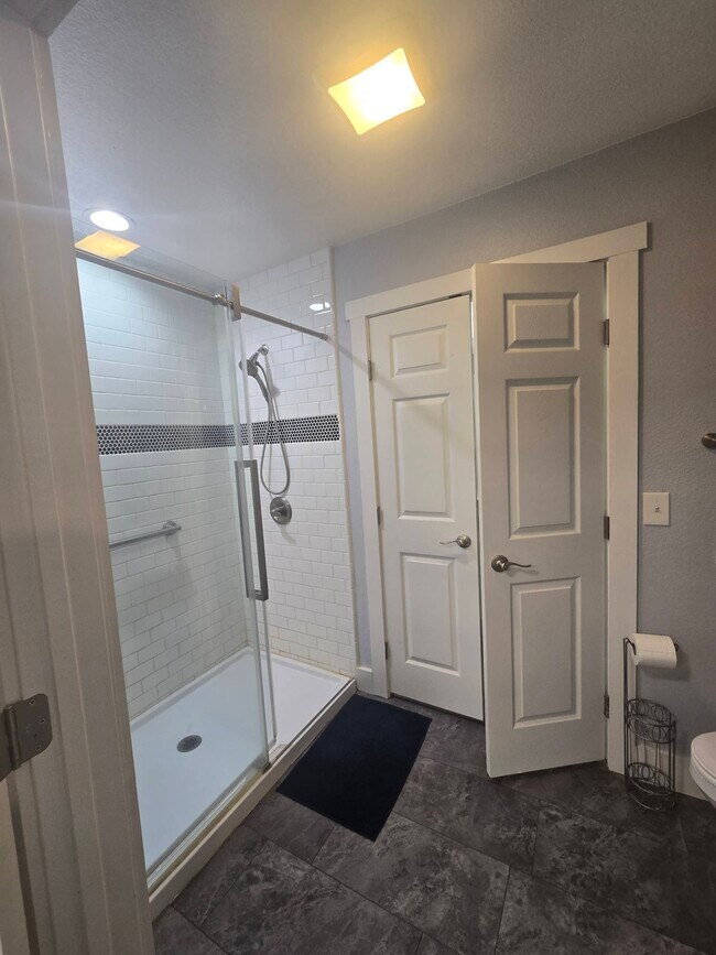 Foto del edificio - 1305 N Main St