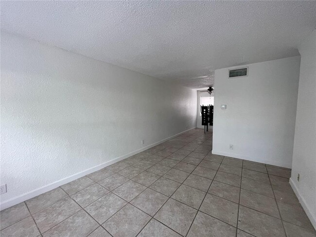 Building Photo - 821 NW 46th Ave