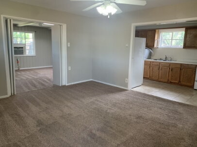 Foto del edificio - "Charming 3-Bed Oasis with Spacious Living in Prime Lubbock Location!"