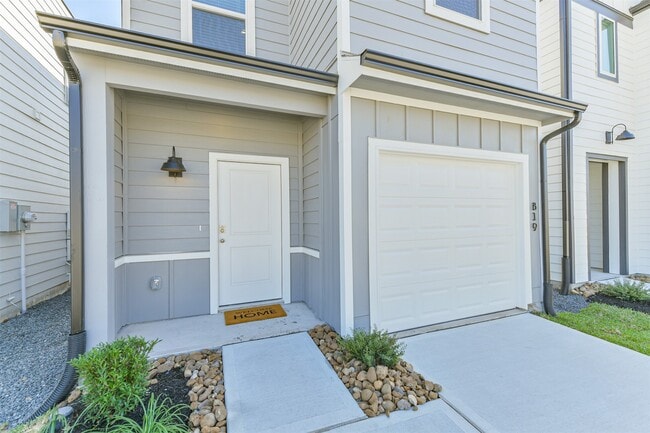 Building Photo - 819 Sweet Jubilee Ln