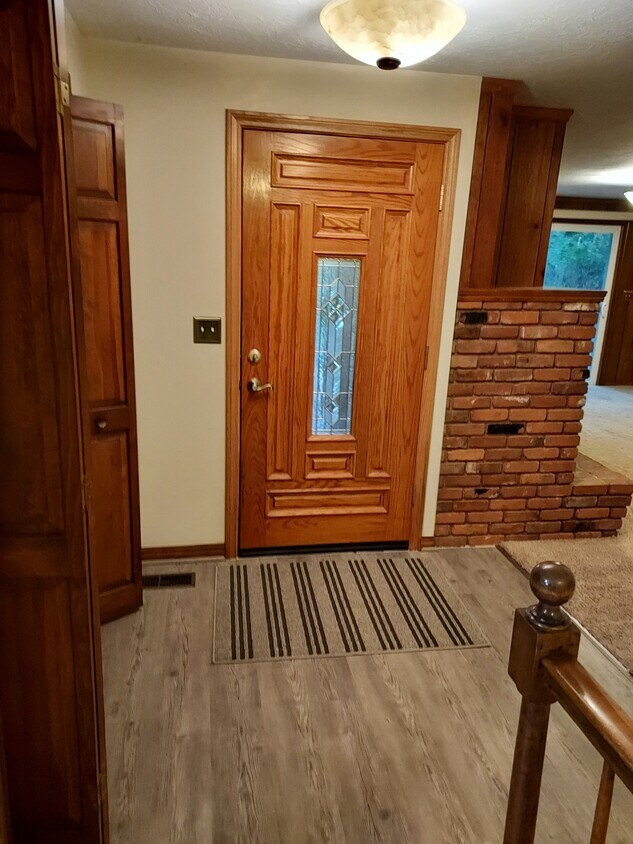 Beauriful Entry door - 3285 Gibson Rd NW