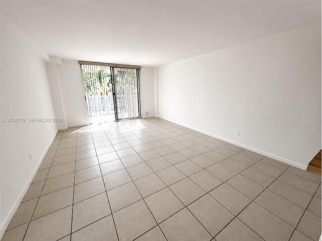 Photo - 13499 Biscayne Blvd Apartment