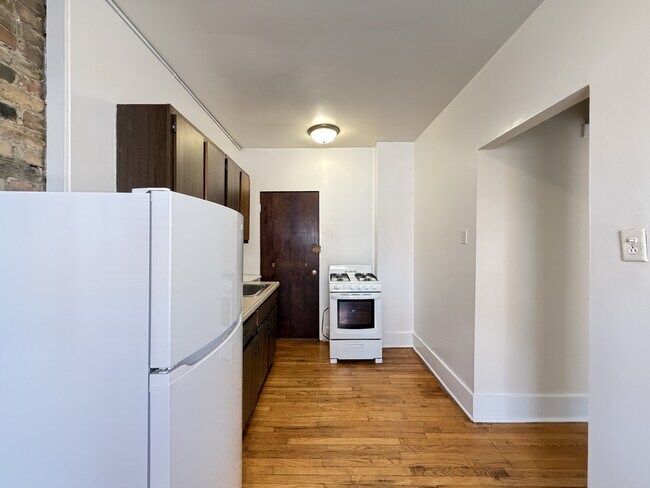 Foto del edificio - 934 W Cornelia Ave