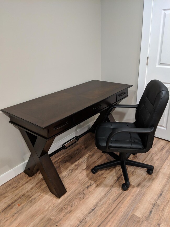 Building Photo - 710 N Franklin St