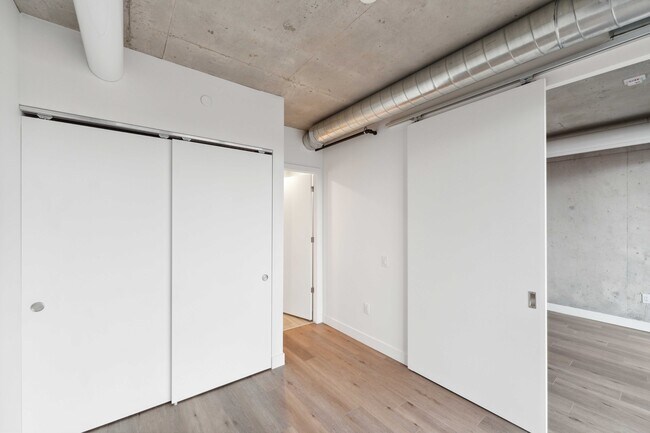 Photo du bâtiment - 10 James St