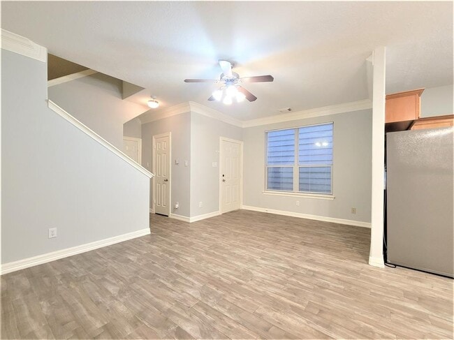 Building Photo - 10347 Panther Point Dr