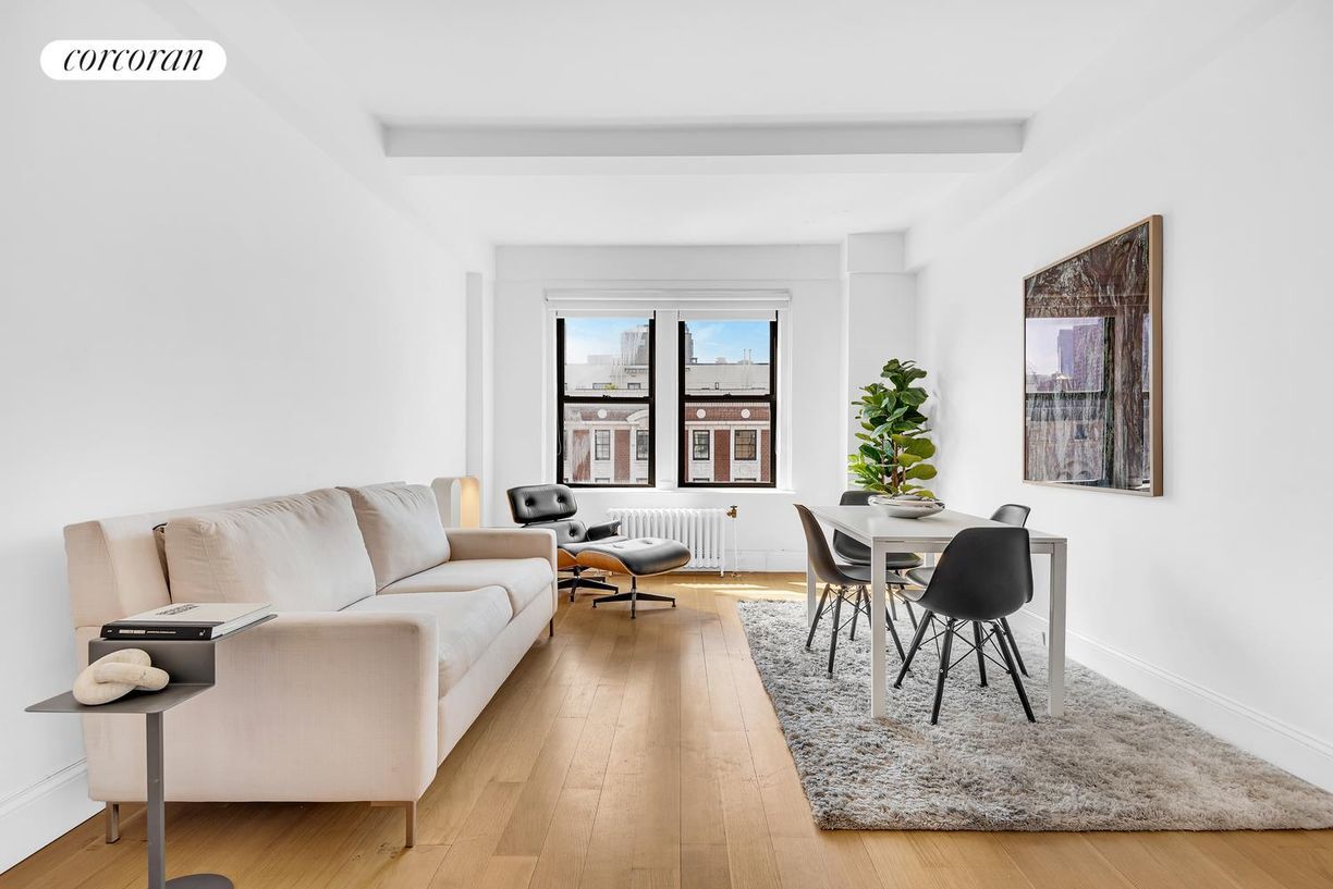 Primary Photo - 269 W 72nd St