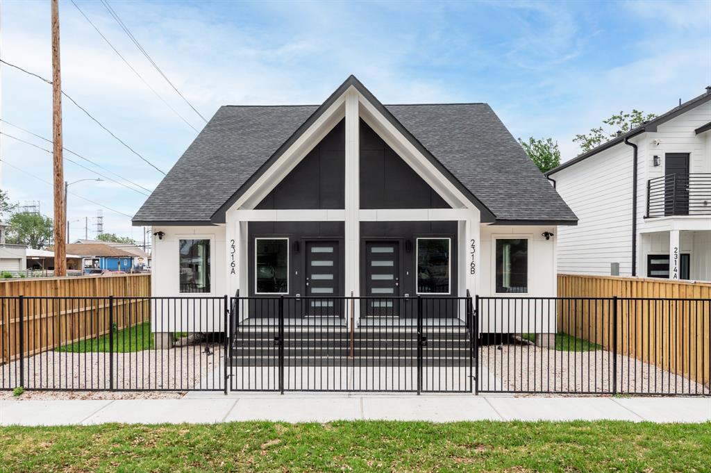Primary Photo - 2316 McKee St