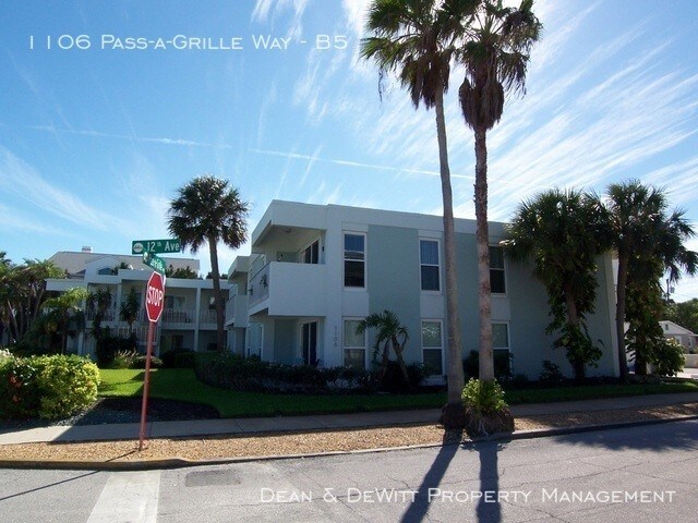 Foto principal - 1106 Pass a Grille Way