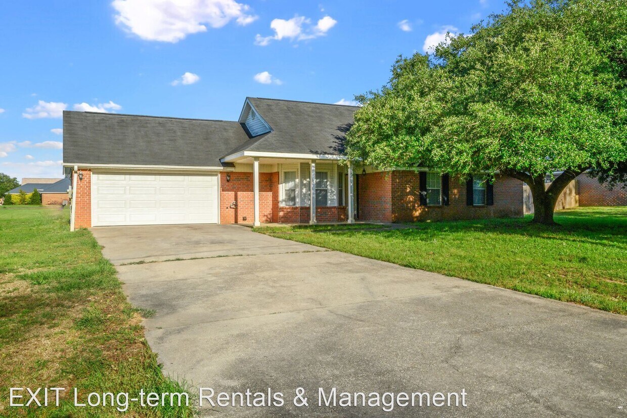 3 br, 2 bath House 22110 Pearson Street House Rental in Robertsdale