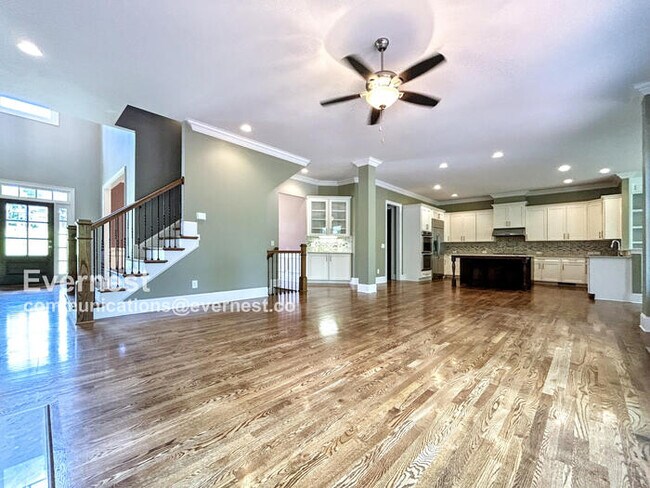 Foto del edificio - 1070 Windfaire Pl