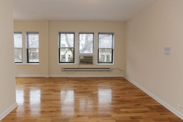 Foto del edificio - 3720 N Pine Grove Ave