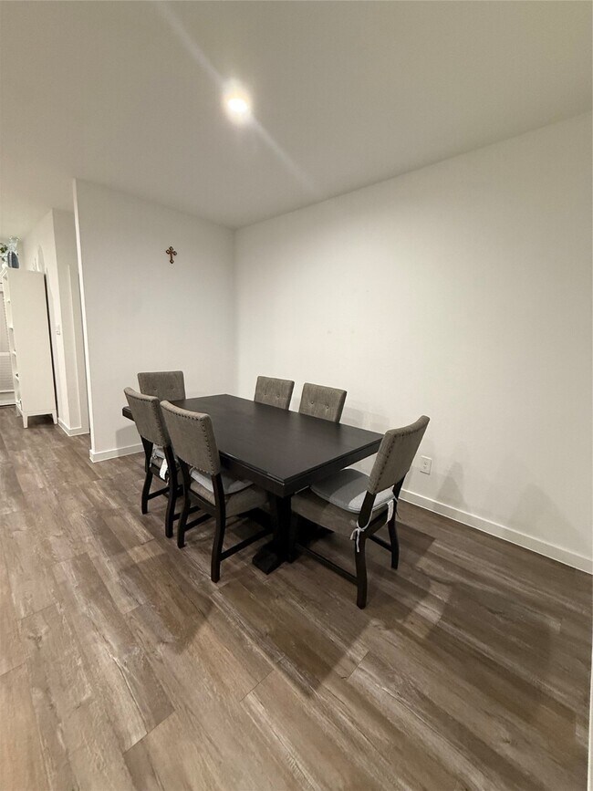 Foto del edificio - 1119 Fringed Bluestar Dr