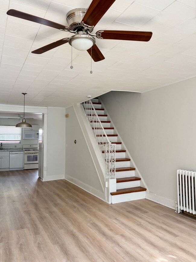 Photo - 2011 S Darien St Townhome