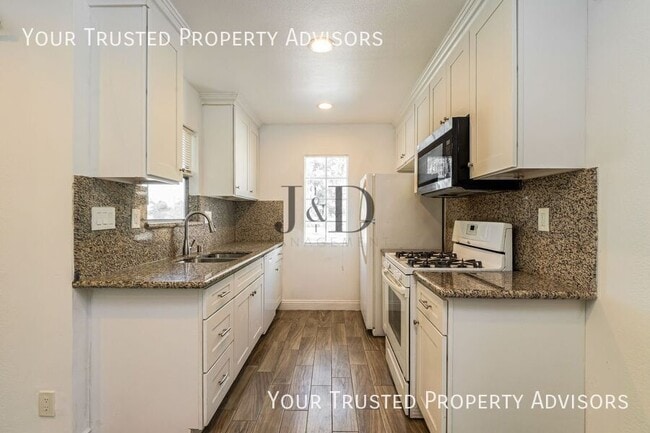 Building Photo - 10790 Aderman Ave