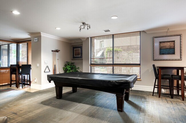 Building Photo - East Village 2 Bedroom at Union Square! 2 Parking Spaces!