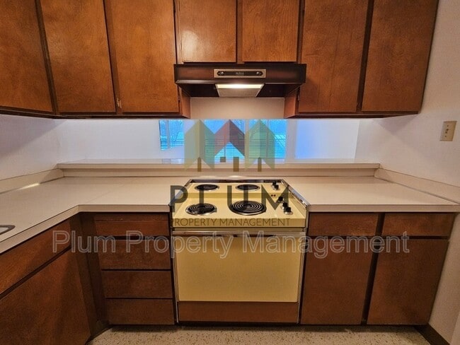 Foto del edificio - 1547 S Higgins Ave