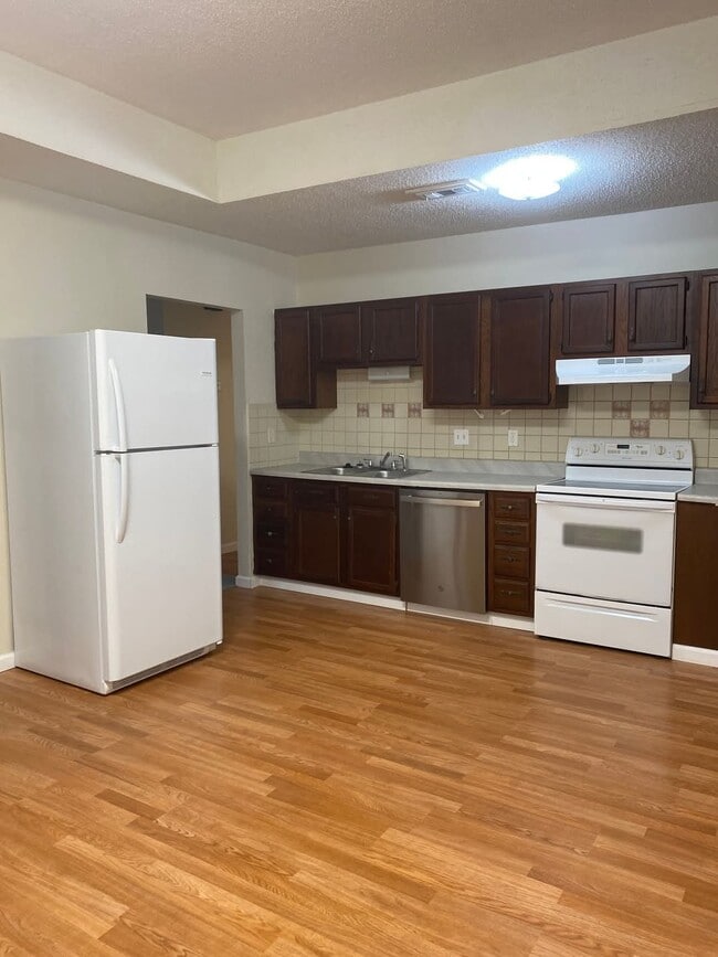 Foto del edificio - 1007 Westward Trails Dr