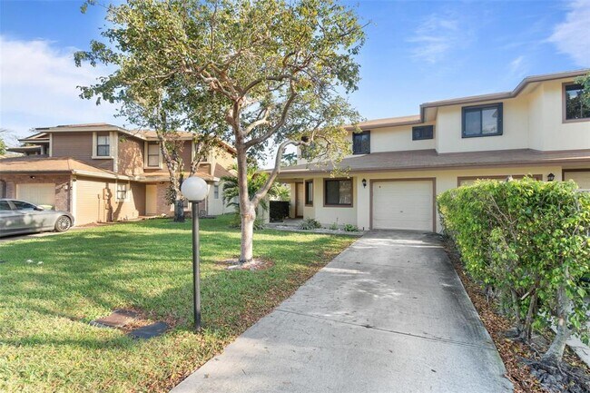 Building Photo - 6094 Live Oak Ct