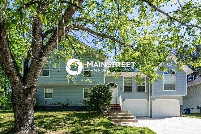 Foto del edificio - 5 Bedroom Pet-Friendly Home in Marietta, G...