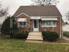 1491 Forest Ave