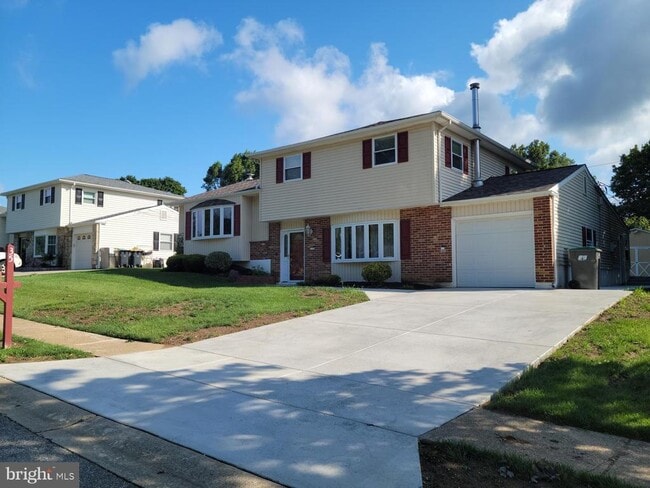 Building Photo - 35 Ramblewood Dr