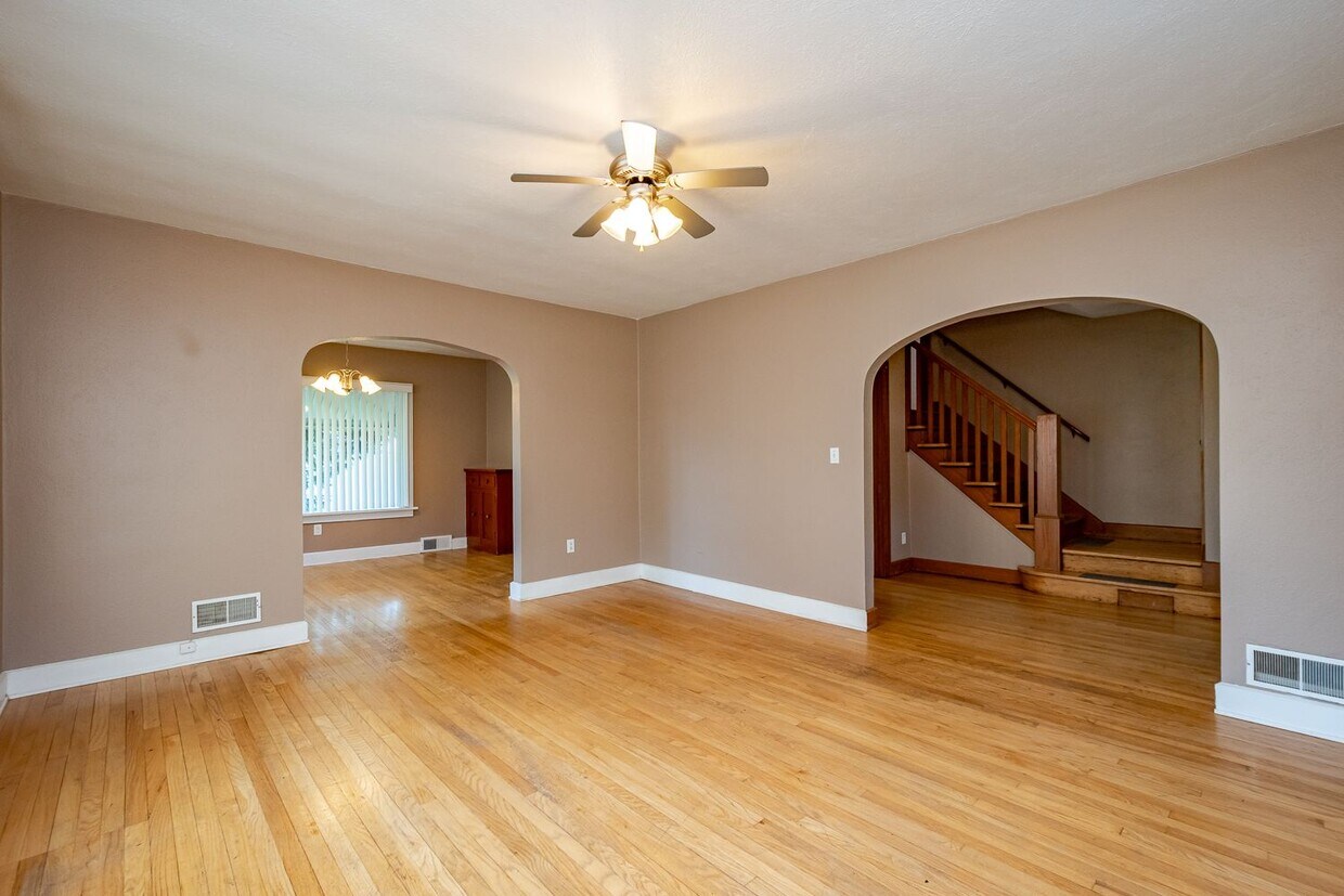 Foto principal - 904 5th St