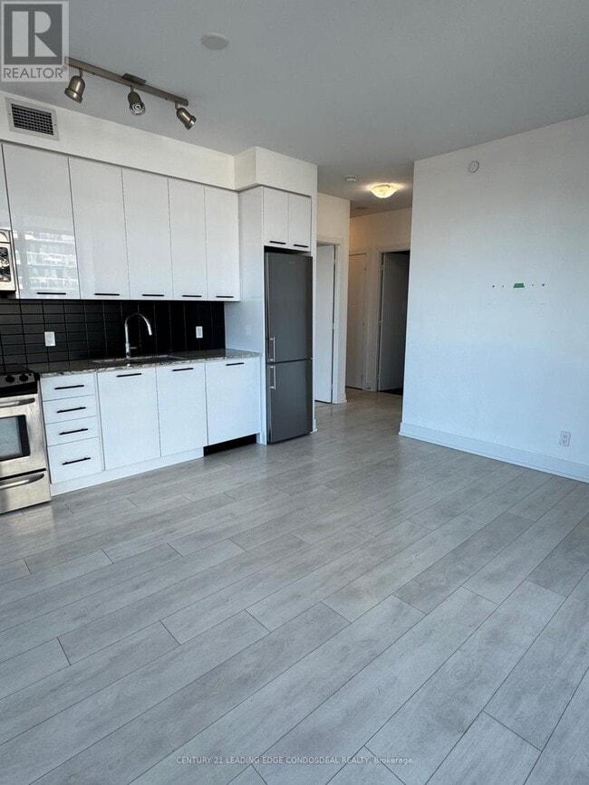 Photo du bâtiment - 9471 Yonge St
