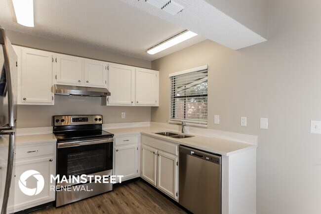 Foto del edificio - 1418 Monte Lake Dr