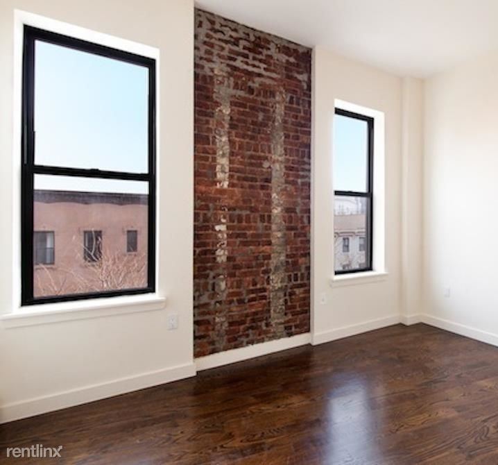 Primary Photo - 156 Adelphi St