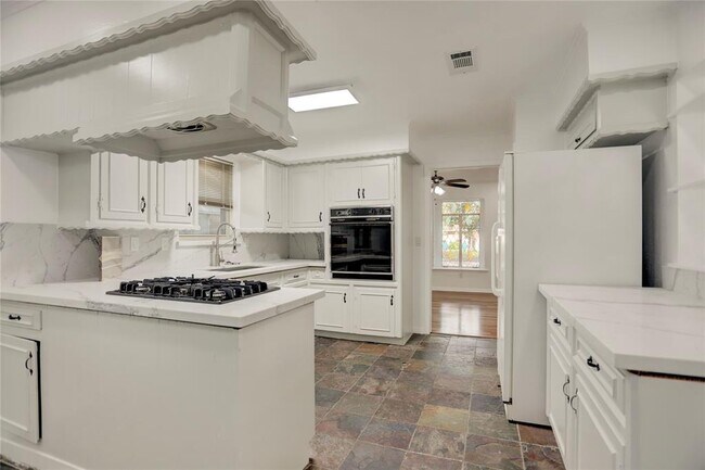 Building Photo - 5735 Wigton Dr