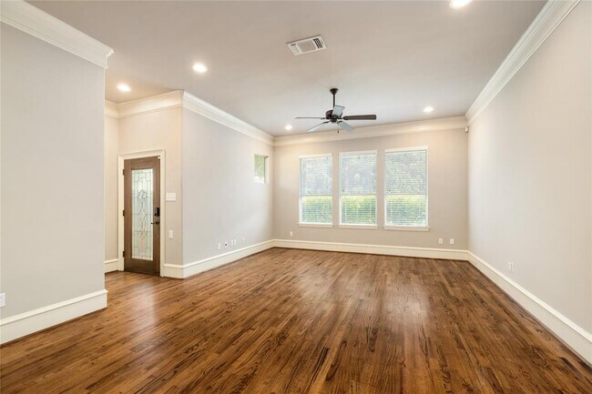 Foto del edificio - 5545 Cornish St