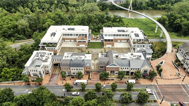 Building Photo - Luxury Condo in Dublin's Coveted Bridge Pa...