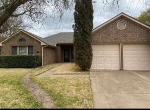 Building Photo - 808 Bridgewater Ln