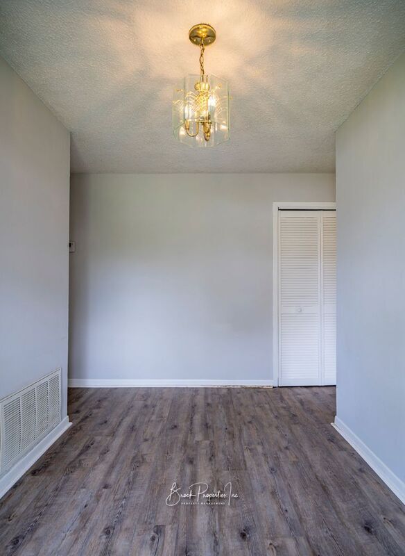 Building Photo - 7584 Sandy Creek Dr