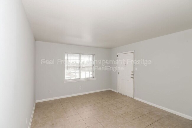 Foto del edificio - 3111 Falk Ct