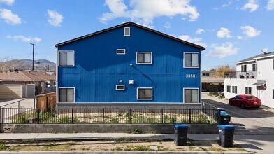 Building Photo - 38501 Larkin Ave