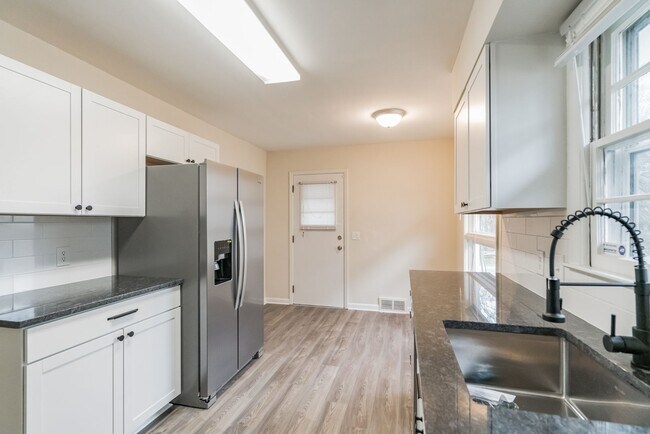 Building Photo - 3/ 1 Home for Rent