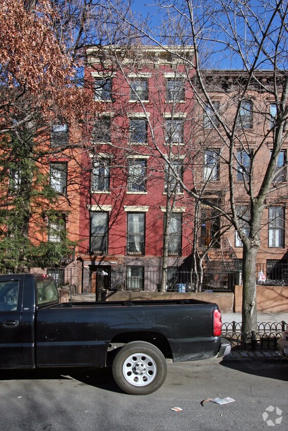 Building Photo - 139 Clinton Ave