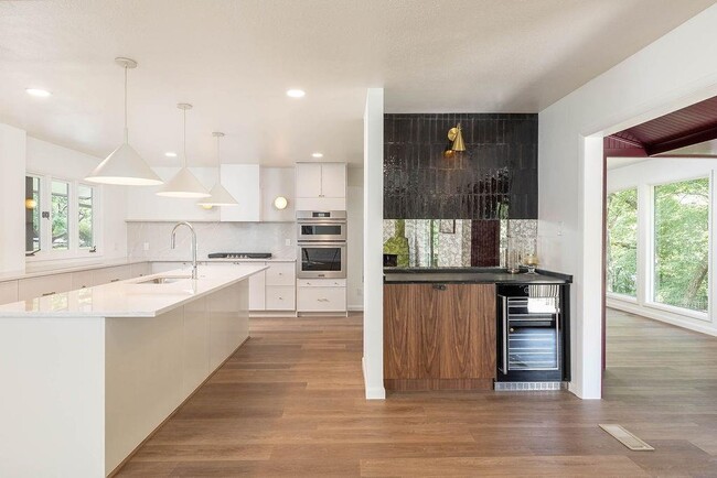 Foto del edificio - 884 Shrewsbury Ln