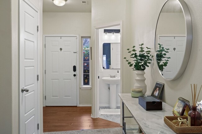 Building Photo - Well maintained 4 bedroom 2.5 bath home in Olympia School District.