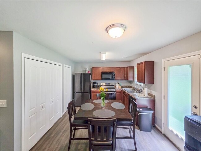 Foto del edificio - 4709 Tradition Pkwy