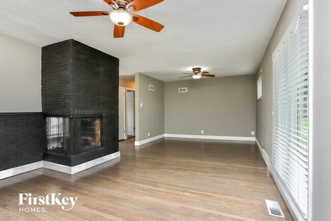 Building Photo - 11862 Kramper Ln