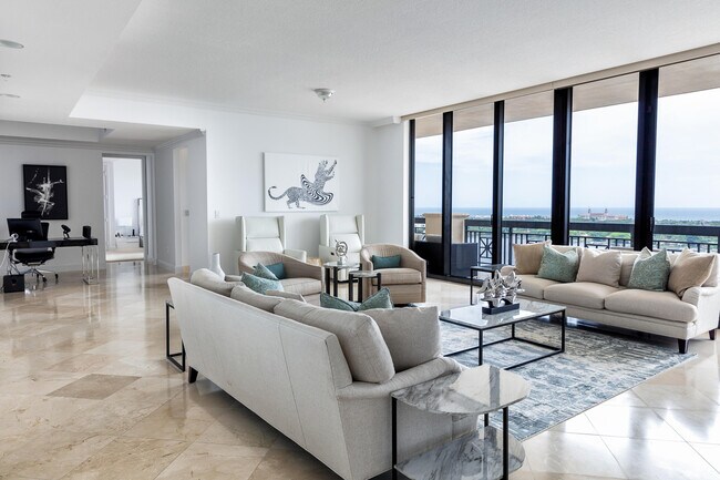 Foto del edificio - 701 S Olive Ave