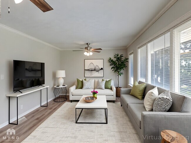 Building Photo - 906 King Dr SE