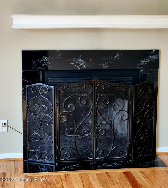 Building Photo - 10903 Aspenview Ct