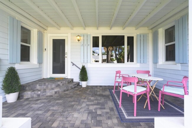 Photo - 214 33rd St (West Palm Beach, FL) Apartments