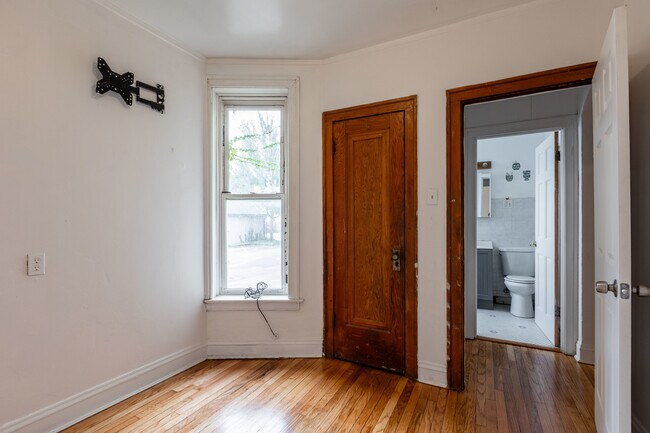 Foto del edificio - 6855 W Addison St